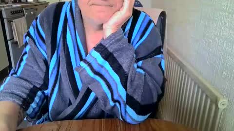 poshman65 online show from March 4, 2026, 11:49 am