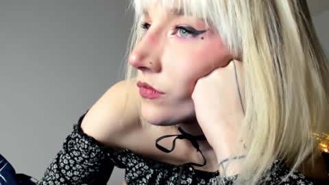 positivevibess online show from January 4, 2025, 4:32 pm