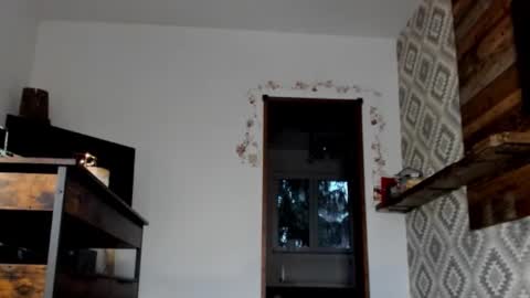 positivevibess online show from December 1, 2025, 2:22 pm