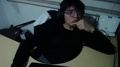 powerfulzeus2 online show from November 21, 2025, 2:43 am