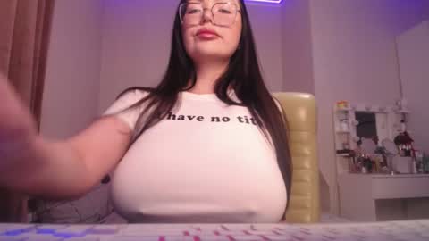 Lina online show from March 5, 2025, 6:44 am