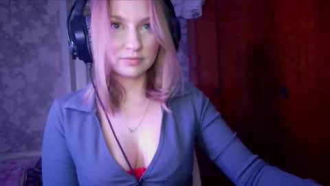 Snapshot of pr_in_cess_ chatting on October 19, 2025, 7:36 pm pr_in_cess_ online show from October 19, 2025, 7:36 pm