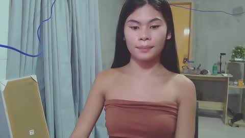 precious_athena online show from February 8, 2025, 1:11 am