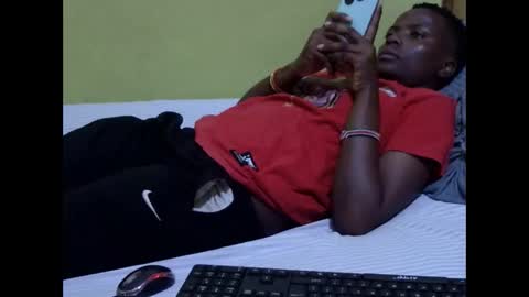 precious_nesh online show from December 21, 2025, 3:02 am