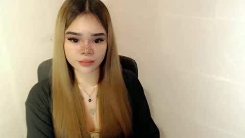 MAXXINE online show from April 5, 2026, 2:47 pm