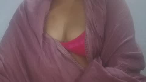 preet_punjaban02 online show from July 5, 2026, 5:42 pm