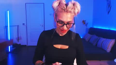 Snapshot of preggyhotmommy chatting on December 24, 2024, 9:11 pm Victoria online show from December 24, 2024, 9:11 pm