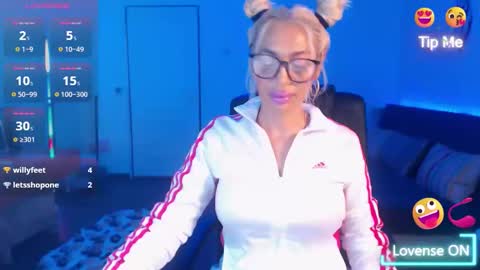 Snapshot of preggyhotmommy chatting on November 15, 2025, 8:49 pm Victoria online show from November 15, 2025, 8:49 pm