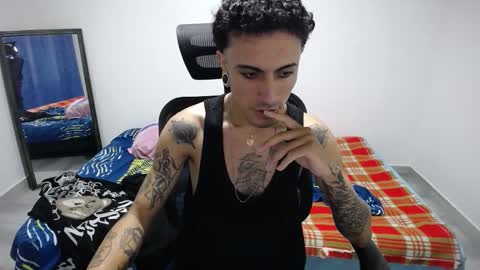 Plux online show from November 23, 2025, 7:08 am