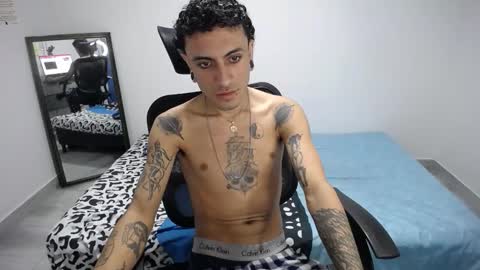 Plux online show from December 5, 2025, 7:10 pm