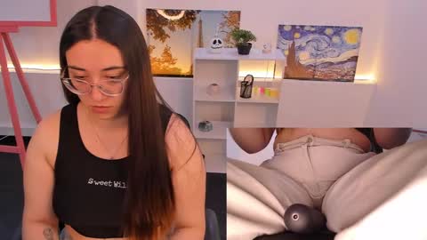 Camila  online show from October 16, 2025, 1:01 pm