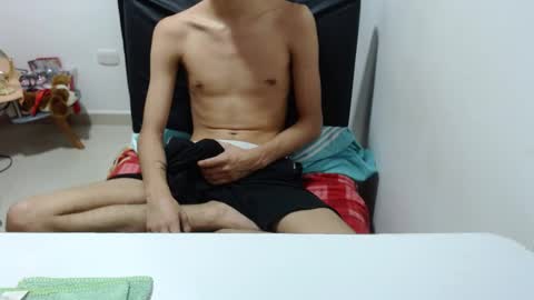 Snapshot of pressure_xxx_420 chatting on January 20, 2025, 8:52 am PRESSURE online show from January 20, 2025, 8:52 am