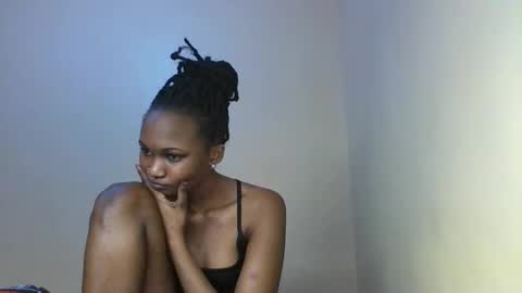 Snapshot of prettie_candy9 chatting on October 20, 2025, 2:28 pm Prettie candy9 online show from October 20, 2025, 2:28 pm