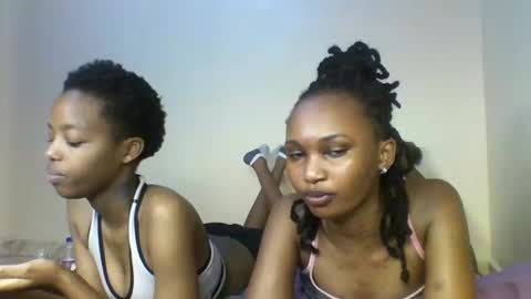 Snapshot of prettie_candy9 chatting on October 22, 2025, 3:01 pm Prettie candy9 online show from October 22, 2025, 3:01 pm