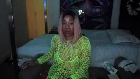 Yasmine pretty online show from April 15, 2026, 11:49 pm