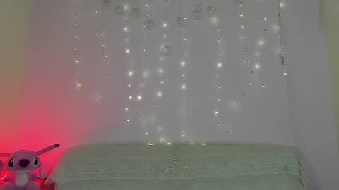 Snapshot of pretty_and_strong chatting on October 13, 2025, 1:38 am pretty_and_strong online show from October 13, 2025, 1:38 am