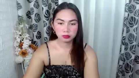 elennah online show from November 12, 2025, 6:47 am