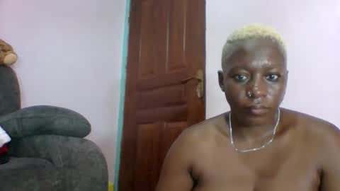 Snapshot of pretty_ivy chatting on December 12, 2024, 12:12 pm SARAH online show from December 12, 2024, 12:12 pm