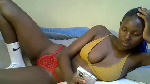 pretty_liny online show from October 19, 2025, 12:17 pm