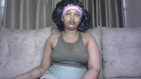 Snapshot of pretty_little_baibe chatting on February 25, 2026, 11:09 am Tracy online show from February 25, 2026, 11:09 am