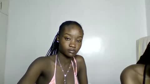 pretty luv1 online show from February 20, 2026, 8:27 am