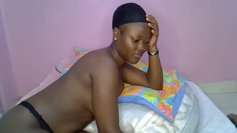 pretty_maya2 online show from October 6, 2025, 11:46 pm