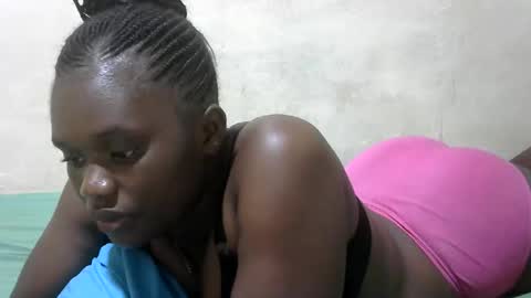 pretty_melan online show from March 18, 2026, 8:23 pm