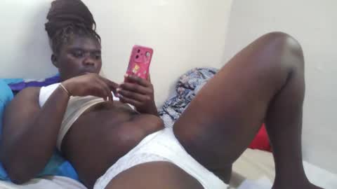 Snapshot of pretty_melan chatting on June 26, 2026, 2:43 pm pretty_melan online show from June 26, 2026, 2:43 pm
