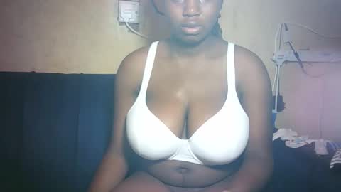 pretty_milan online show from April 28, 2026, 7:46 am