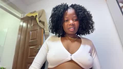 Snapshot of pretty_peaches chatting on March 7, 2026, 8:50 pm Pretty peaches online show from March 7, 2026, 8:50 pm
