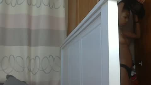 pretty_petite24 online show from December 5, 2024, 10:33 am