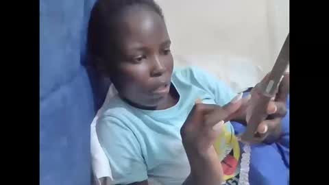 pretty_petite_ebony online show from March 12, 2026, 11:55 pm