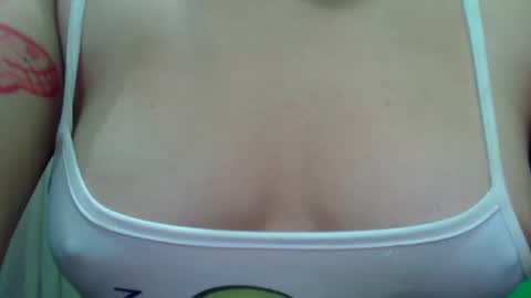 pretty stela online show from February 19, 2025, 1:39 pm