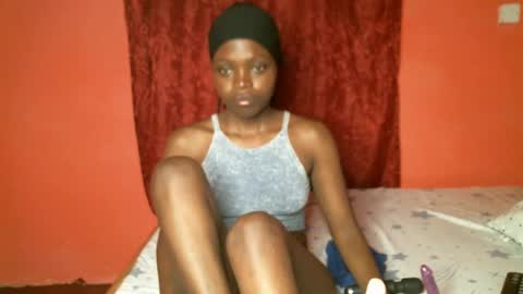 Snapshot of prettybabe02 chatting on January 24, 2025, 1:45 am SaraCattra online show from January 24, 2025, 1:45 am