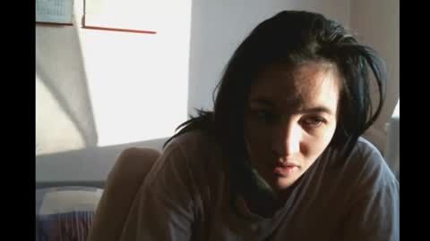 Bella online show from February 22, 2025, 5:02 am