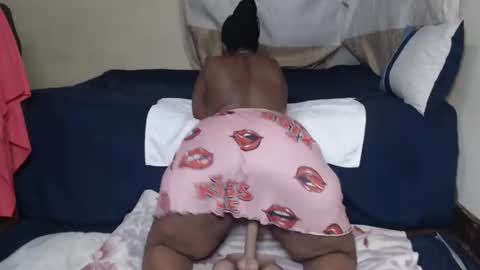 Snapshot of prettyblack25 chatting on February 28, 2026, 12:55 am Cindy online show from February 28, 2026, 12:55 am