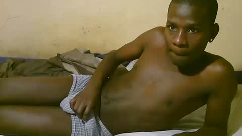 Snapshot of prettyboyz10 chatting on October 13, 2025, 9:04 pm prettyboyz10 online show from October 13, 2025, 9:04 pm