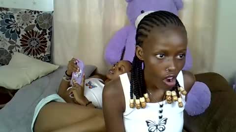 Bunny online show from November 22, 2025, 2:05 pm