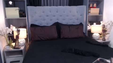 JANE online show from December 19, 2024, 11:57 pm