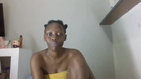 prettydollk online show from December 15, 2025, 9:52 pm