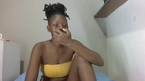 Snapshot of prettydollk_dons chatting on February 21, 2026, 7:20 am prettydollk_dons online show from February 21, 2026, 7:20 am