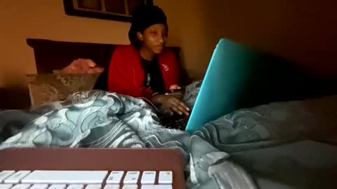 Snapshot of prettyfacefemale chatting on February 4, 2026, 2:28 am prettyfacefemale online show from February 4, 2026, 2:28 am