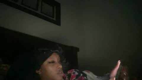 prettyfacefemale online show from March 26, 2026, 8:03 pm