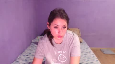 prettyjulliette online show from March 6, 2025, 5:54 pm