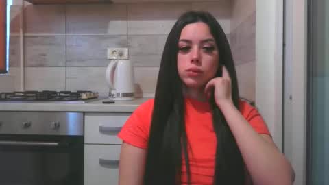 prettyjulliette online show from April 1, 2026, 1:52 pm