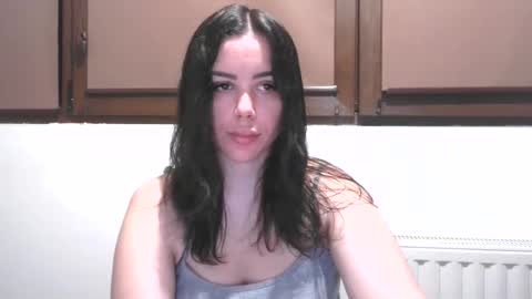 prettyjulliette online show from July 14, 2026, 6:35 pm