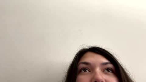 prettylatinamomma01 online show from November 21, 2025, 8:29 pm