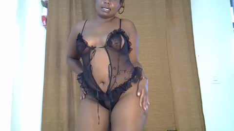prettymel_ online show from March 5, 2025, 10:44 am