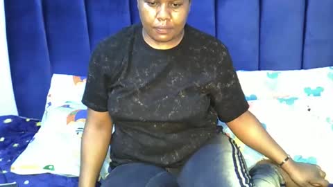 prettymel_ online show from September 27, 2025, 10:48 pm