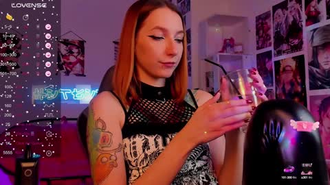 Mila -NONUDE MODEL online show from December 23, 2024, 1:56 pm